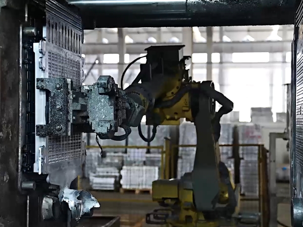 Máquina de fundición a muerte para paneles de aluminio